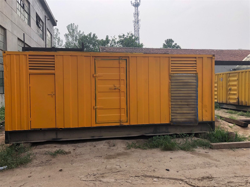 绥棱柴油发电机如何判断新机油是否已经完全充满机油滤清器？