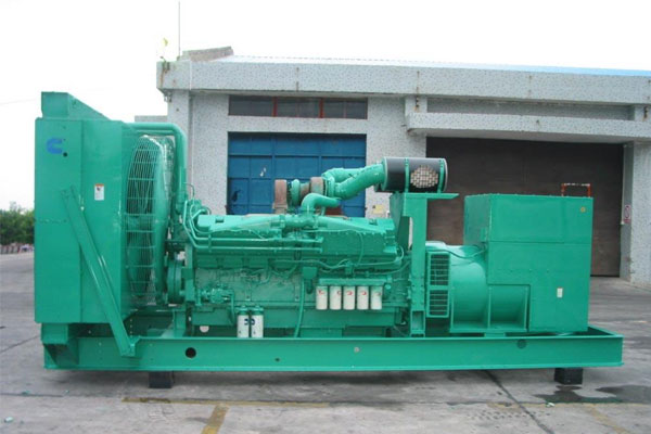 绥棱工厂发电机应急发电时如何更准确地检查发电机状态？