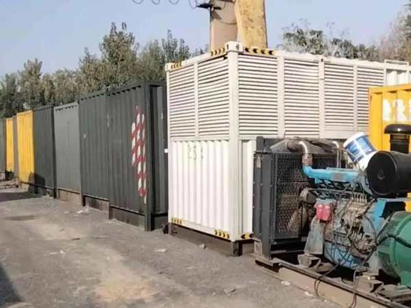 绥棱200KW柴油发电机机组每小时油耗是多少？